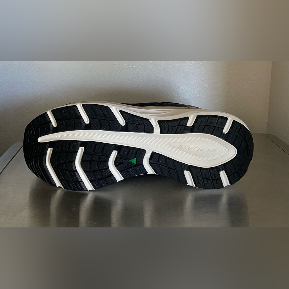 SKECHERS.. EDGERIDGE WOMENS EDGERIDGE BLACK AND GOLD SNEAKERS - Picture 12 of 16